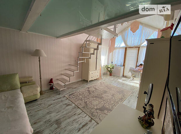 двухэтажный дом с ремонтом, 390 кв. м, ракушечник (ракушняк). Сдается помесячно в Одессе, в районе Совиньон фото 1 двухэтажный дом с ремонтом, 390 кв. м, ракушечник (ракушняк). Сдается помесячно в Одессе, в районе Совиньон фото 1
