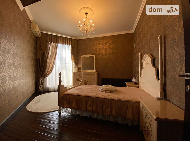 двухэтажный дом с ремонтом, 390 кв. м, ракушечник (ракушняк). Сдается помесячно в Одессе, в районе Совиньон фото 1 двухэтажный дом с ремонтом, 390 кв. м, ракушечник (ракушняк). Сдается помесячно в Одессе, в районе Совиньон фото 1