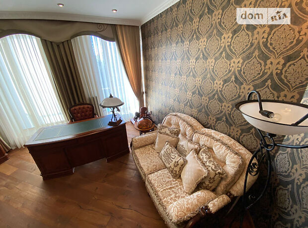 двухэтажный дом с ремонтом, 390 кв. м, ракушечник (ракушняк). Сдается помесячно в Одессе, в районе Совиньон фото 1 двухэтажный дом с ремонтом, 390 кв. м, ракушечник (ракушняк). Сдается помесячно в Одессе, в районе Совиньон фото 1