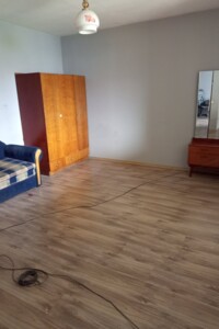 одноэтажный дом с гаражом, 63 кв. м, кирпич. Сдается помесячно в Одессе, в районе Средний Фонтан фото 2 одноэтажный дом с гаражом, 63 кв. м, кирпич. Сдается помесячно в Одессе, в районе Средний Фонтан фото 2