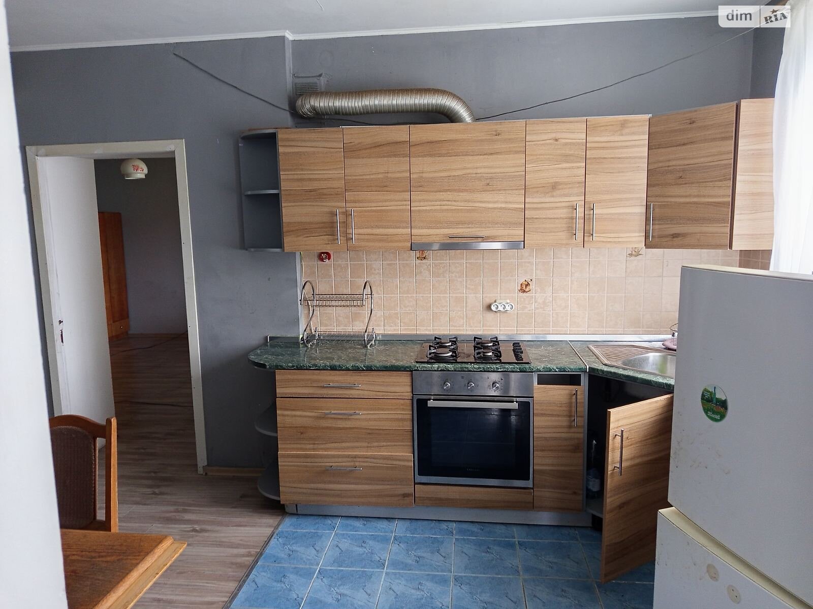 одноэтажный дом с гаражом, 63 кв. м, кирпич. Сдается помесячно в Одессе, в районе Средний Фонтан фото 1 одноэтажный дом с гаражом, 63 кв. м, кирпич. Сдается помесячно в Одессе, в районе Средний Фонтан фото 1