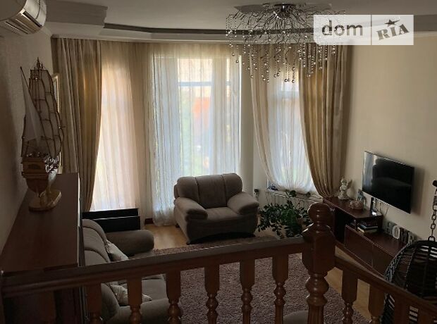 двухэтажный дом с мебелью, 250 кв. м, кирпич. Сдается помесячно в Одессе, в районе Таирова фото 1 двухэтажный дом с мебелью, 250 кв. м, кирпич. Сдается помесячно в Одессе, в районе Таирова фото 1