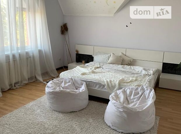 двухэтажный дом с мебелью, 250 кв. м, кирпич. Сдается помесячно в Одессе, в районе Таирова фото 1 двухэтажный дом с мебелью, 250 кв. м, кирпич. Сдается помесячно в Одессе, в районе Таирова фото 1