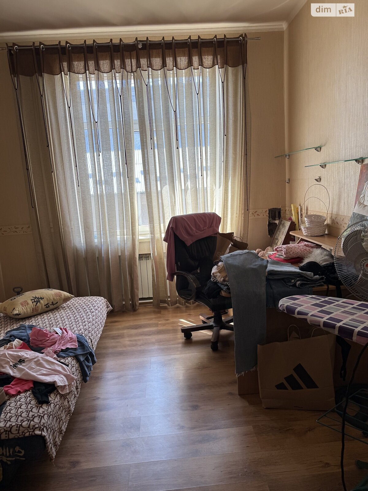 триповерховий будинок з балконом, 690 кв. м, цегла. Здається помісячно в Одесі, в районі Царське Село фото 1 трипроверховий будинок з балконом, 690 кв. м, цегла. Здається помісячно в Одесі, в районі Царське Село фото 1