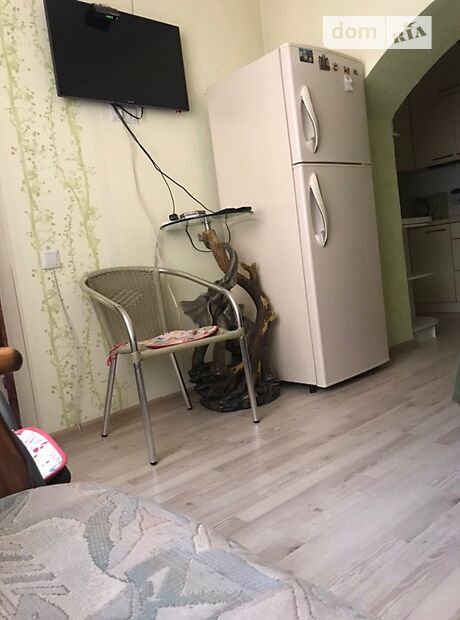 одноэтажный дом с ремонтом, 100 кв. м, кирпич. Сдается помесячно в Одессе, в районе Центр фото 1 одноэтажный дом с ремонтом, 100 кв. м, кирпич. Сдается помесячно в Одессе, в районе Центр фото 1