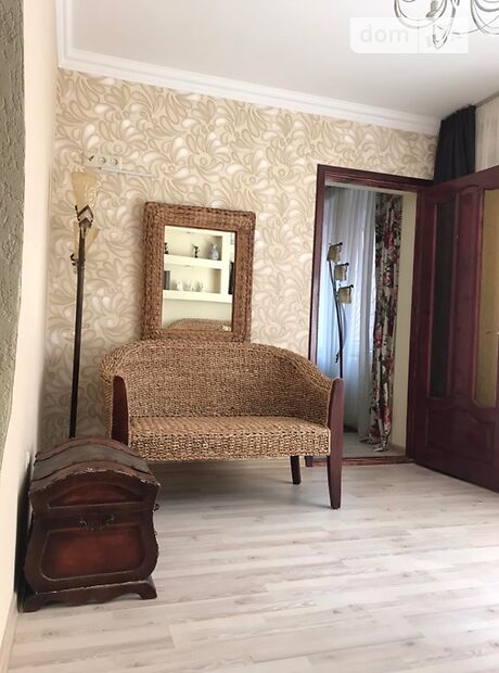 одноэтажный дом с ремонтом, 100 кв. м, кирпич. Сдается помесячно в Одессе, в районе Центр фото 1 одноэтажный дом с ремонтом, 100 кв. м, кирпич. Сдается помесячно в Одессе, в районе Центр фото 1