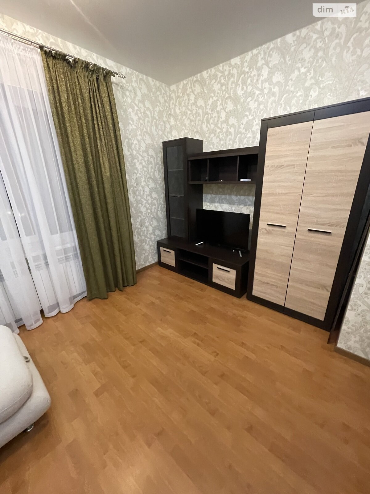 триповерховий будинок, 300 кв. м, цегла. Здається помісячно в Одесі фото 1 триповерховий будинок, 300 кв. м, цегла. Здається помісячно в Одесі фото 1