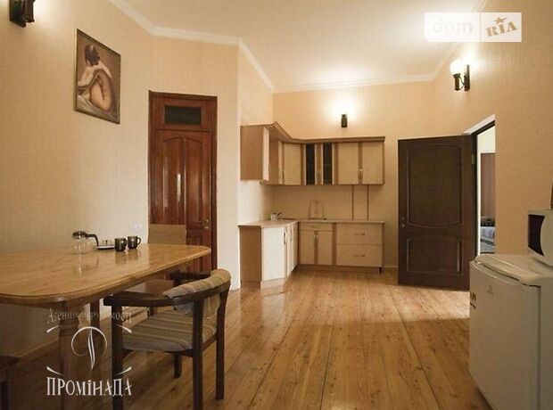 трехэтажный дом с камином, 780 кв. м, кирпич. Сдается помесячно в Одессе, в районе Золотая Горка фото 1