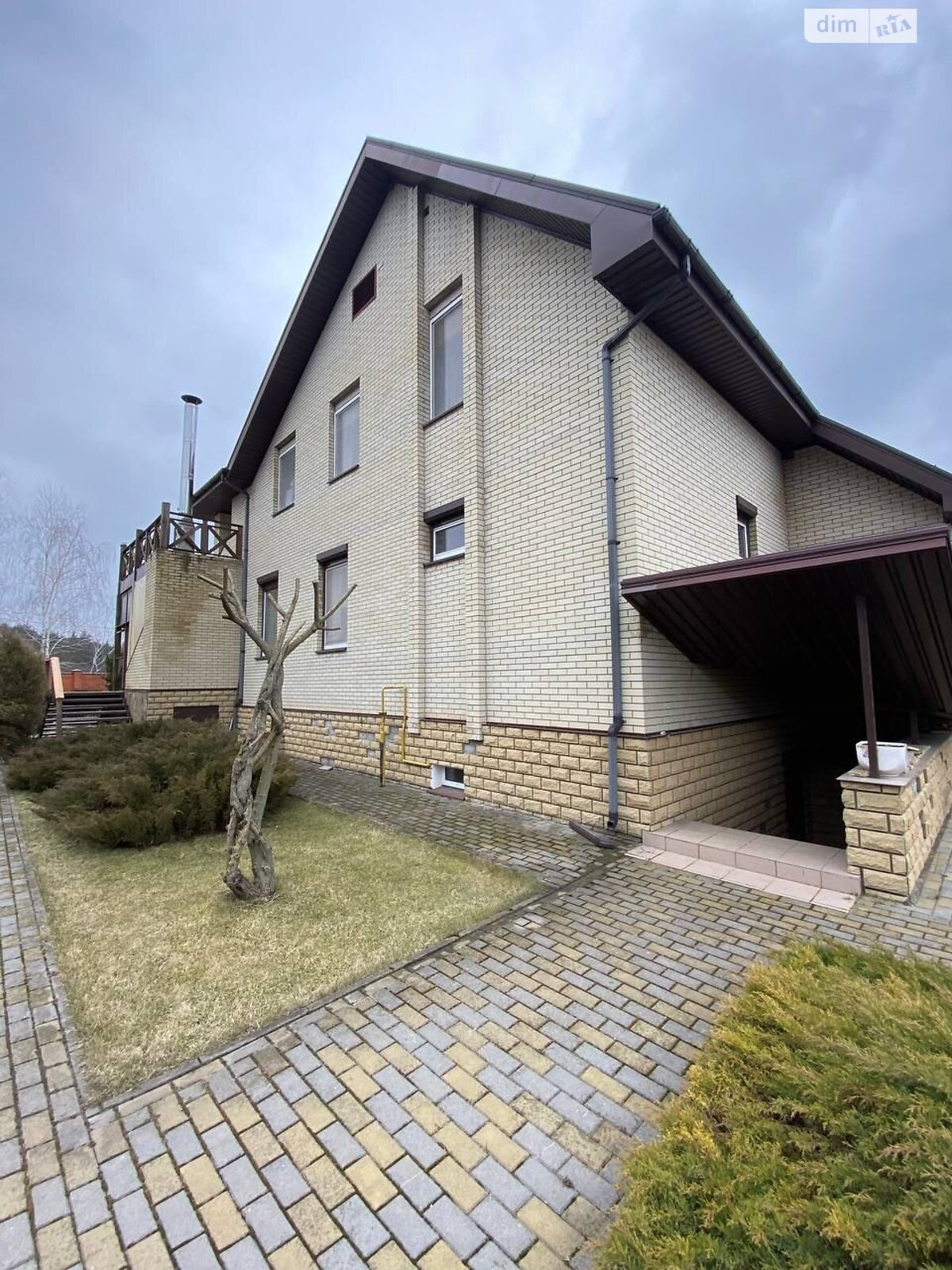 триповерховий будинок з верандою, 300 кв. м, цегла. Здається помісячно в Орлівщині фото 1 триповерховий будинок з верандою, 300 кв. м, цегла. Здається помісячно в Орлівщині фото 1