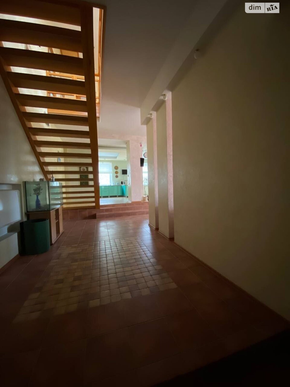 триповерховий будинок з верандою, 300 кв. м, цегла. Здається помісячно в Орлівщині фото 1 триповерховий будинок з верандою, 300 кв. м, цегла. Здається помісячно в Орлівщині фото 1