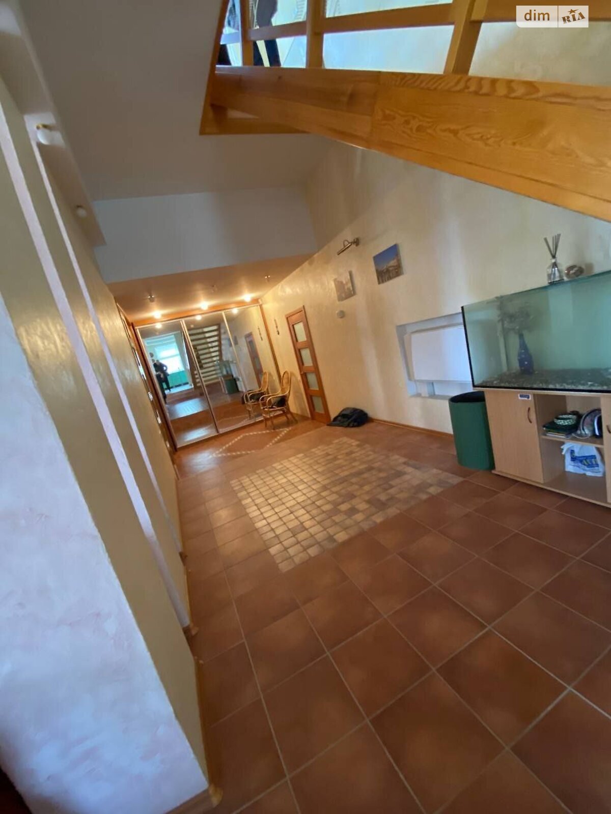 триповерховий будинок з верандою, 300 кв. м, цегла. Здається помісячно в Орлівщині фото 1 триповерховий будинок з верандою, 300 кв. м, цегла. Здається помісячно в Орлівщині фото 1