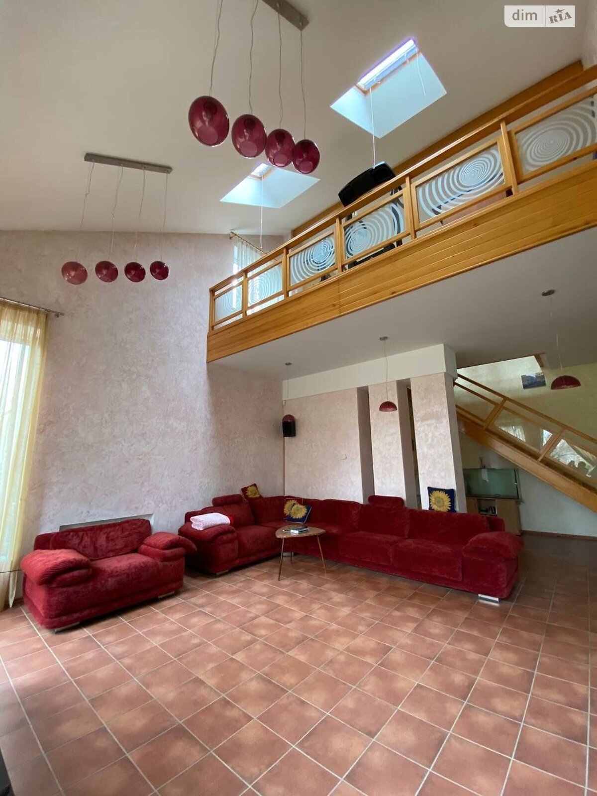 триповерховий будинок з верандою, 300 кв. м, цегла. Здається помісячно в Орлівщині фото 1 триповерховий будинок з верандою, 300 кв. м, цегла. Здається помісячно в Орлівщині фото 1