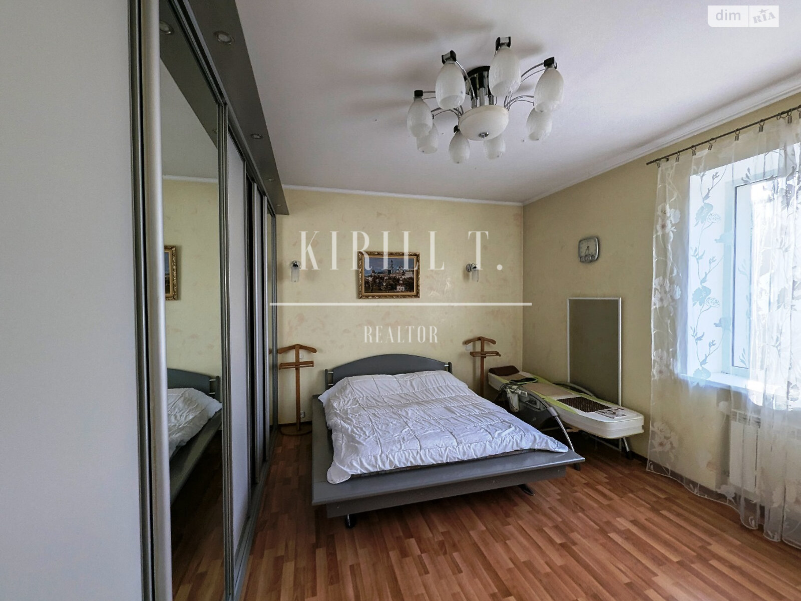 двухэтажный дом с верандой, 305 кв. м, кирпич. Сдается помесячно в Орловщине фото 1