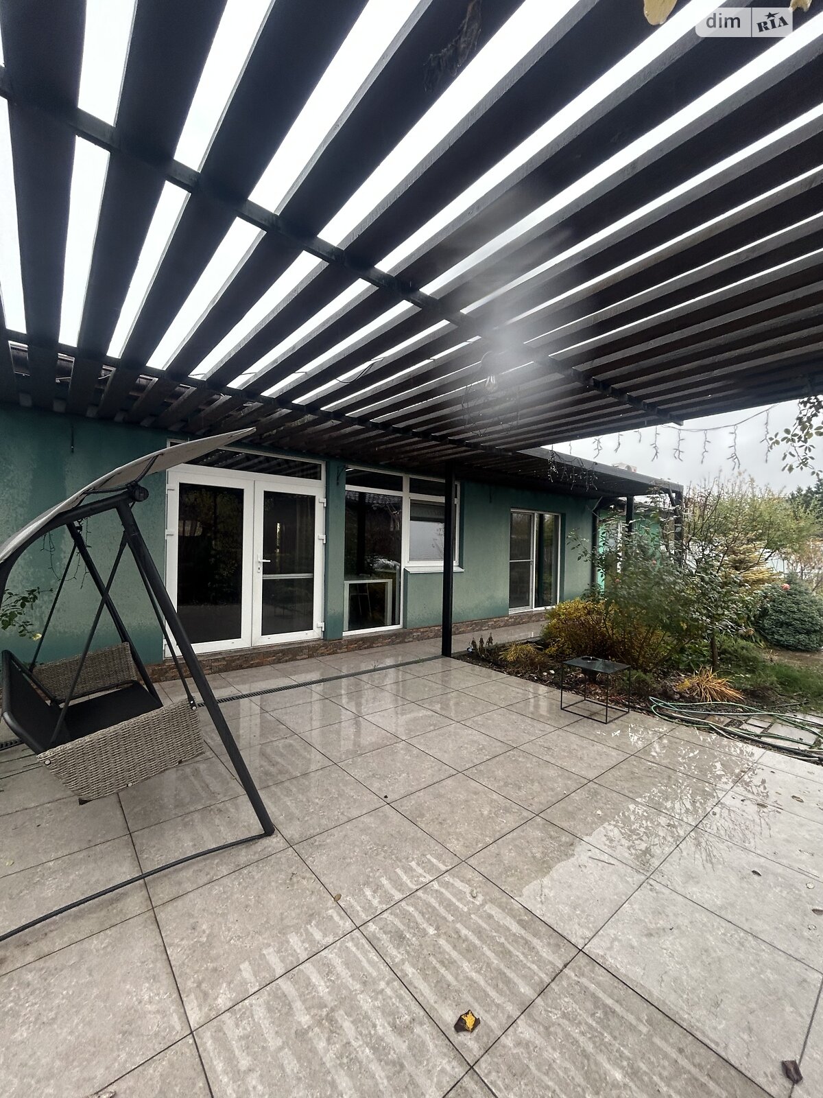 одноэтажный дом с верандой, 130 кв. м, кирпич. Сдается помесячно в Осещине фото 1