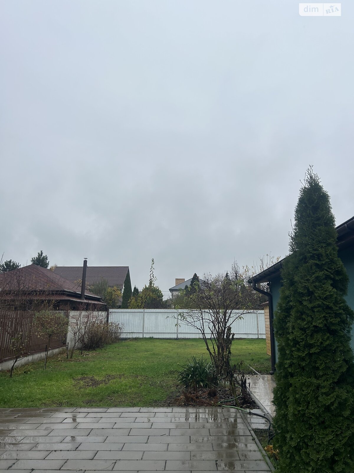 одноэтажный дом с верандой, 130 кв. м, кирпич. Сдается помесячно в Осещине фото 1