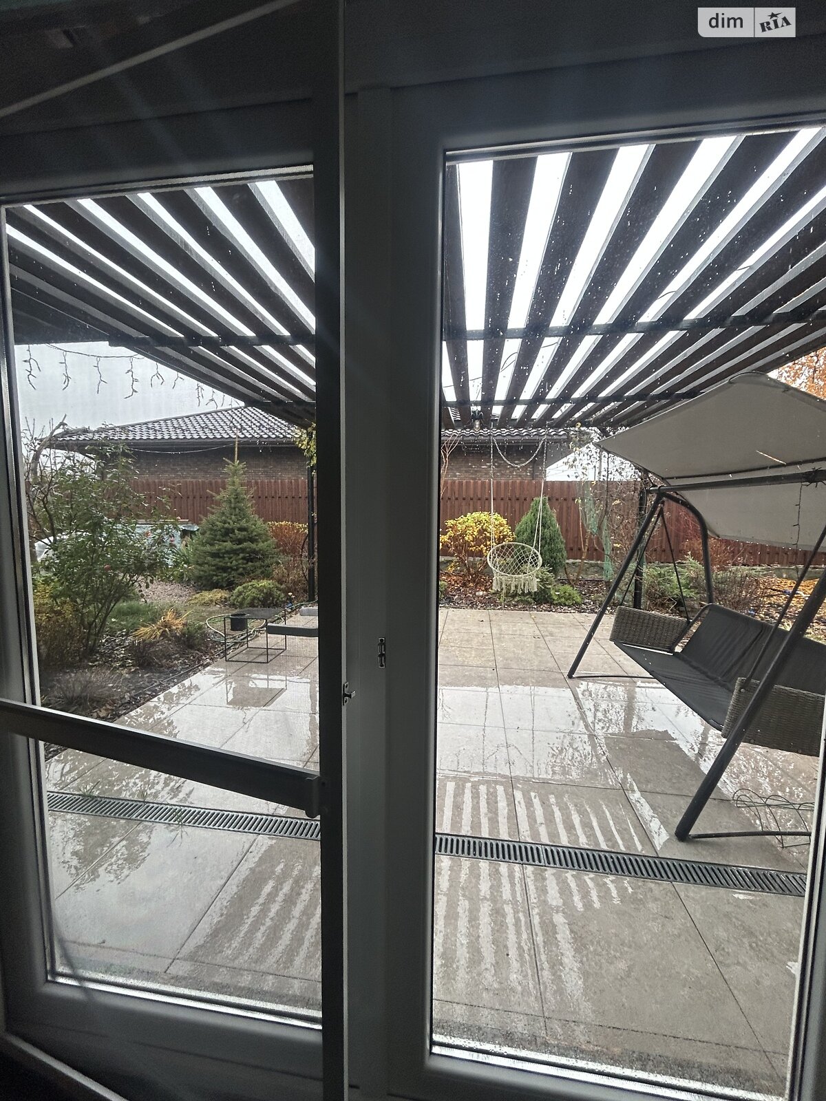 одноэтажный дом с верандой, 130 кв. м, кирпич. Сдается помесячно в Осещине фото 1