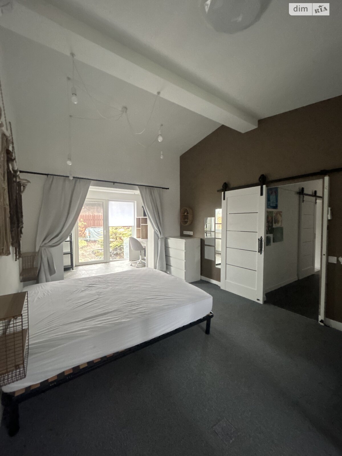 одноэтажный дом с верандой, 130 кв. м, кирпич. Сдается помесячно в Осещине фото 1