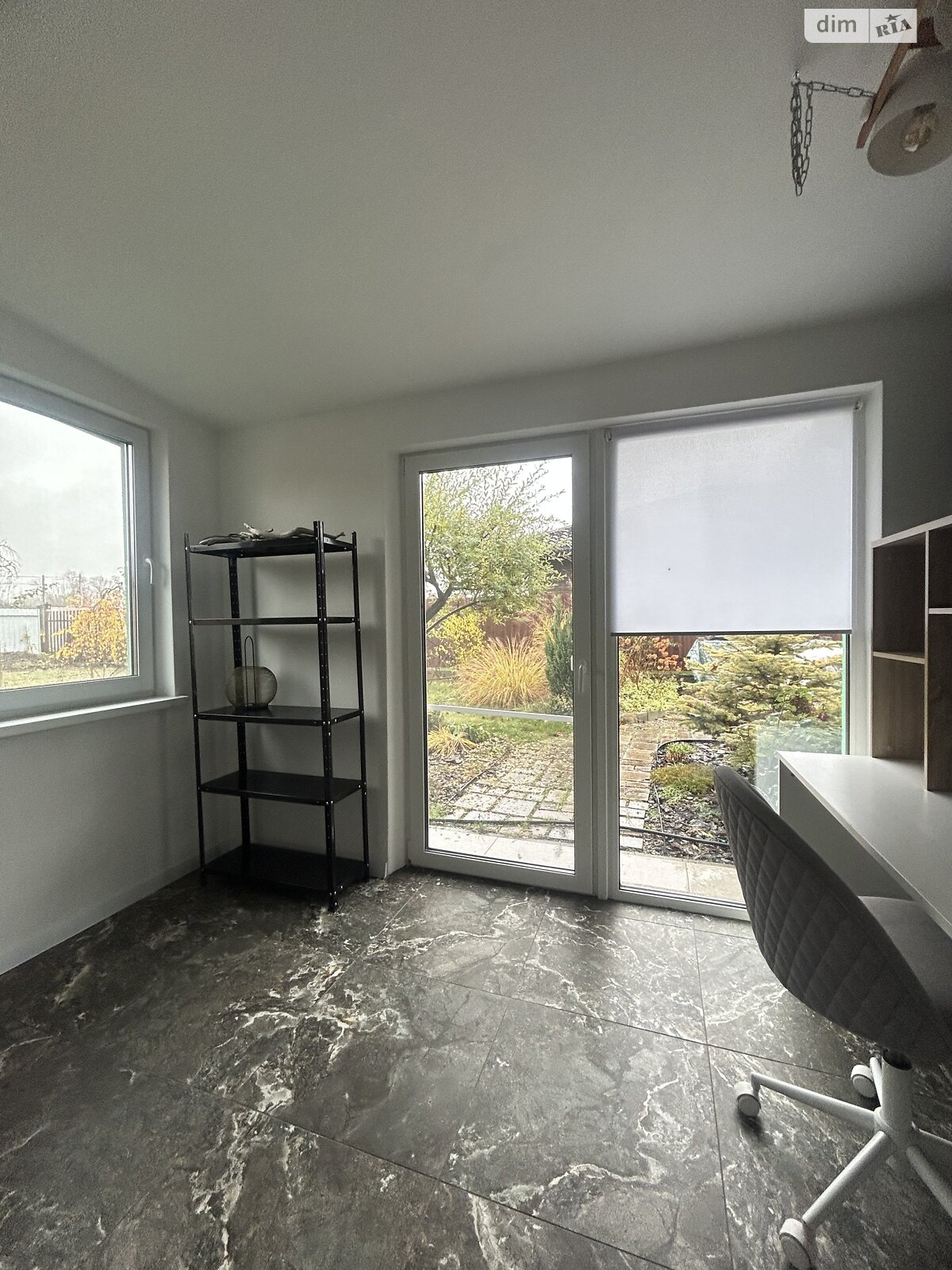 одноэтажный дом с верандой, 130 кв. м, кирпич. Сдается помесячно в Осещине фото 1