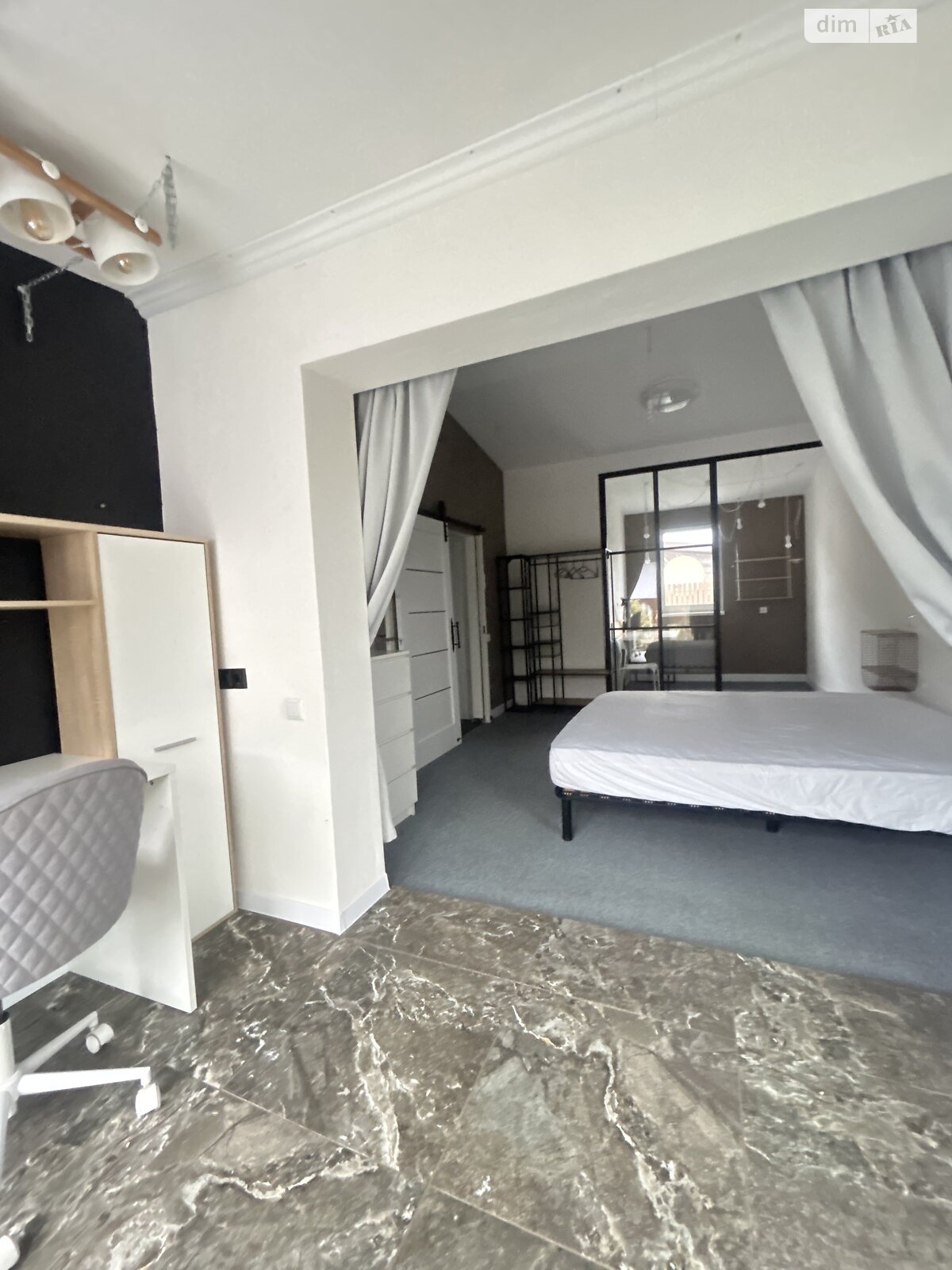 одноэтажный дом с верандой, 130 кв. м, кирпич. Сдается помесячно в Осещине фото 1