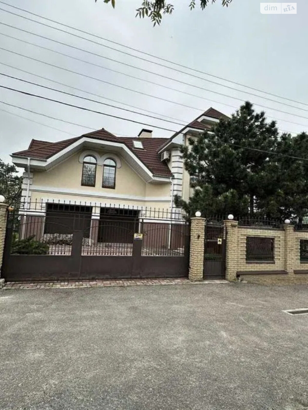 трехэтажный дом с верандой, 500 кв. м, кирпич. Сдается помесячно в Песчанке, в районе Амур фото 1 трехэтажный дом с верандой, 500 кв. м, кирпич. Сдается помесячно в Песчанке, в районе Амур фото 1