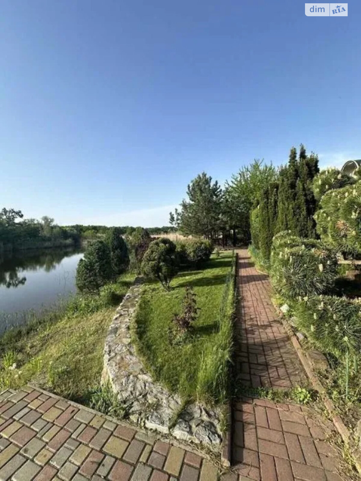 трехэтажный дом с верандой, 500 кв. м, кирпич. Сдается помесячно в Песчанке, в районе Амур фото 1 трехэтажный дом с верандой, 500 кв. м, кирпич. Сдается помесячно в Песчанке, в районе Амур фото 1