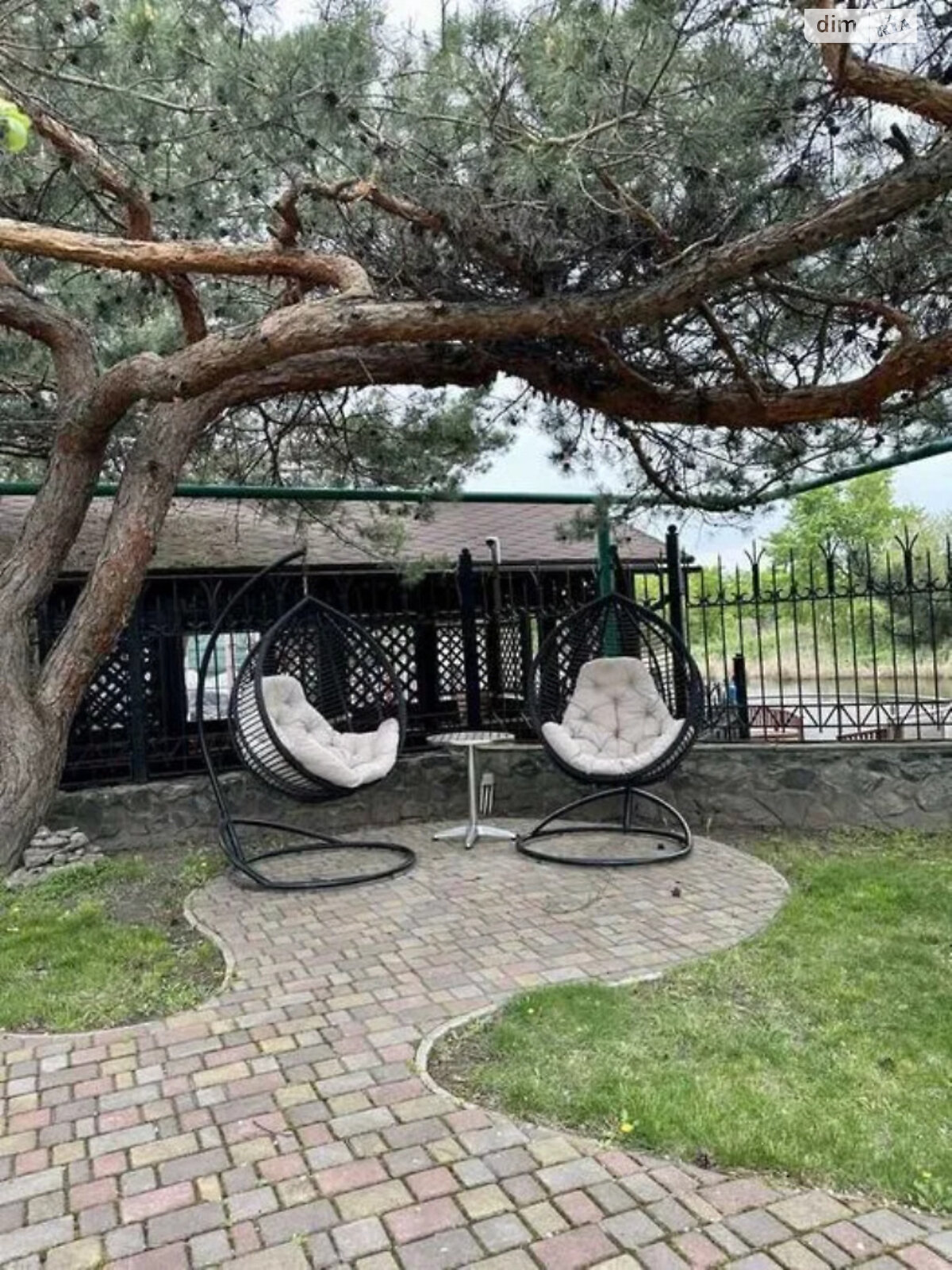 трехэтажный дом с верандой, 500 кв. м, кирпич. Сдается помесячно в Песчанке, в районе Амур фото 1 трехэтажный дом с верандой, 500 кв. м, кирпич. Сдается помесячно в Песчанке, в районе Амур фото 1