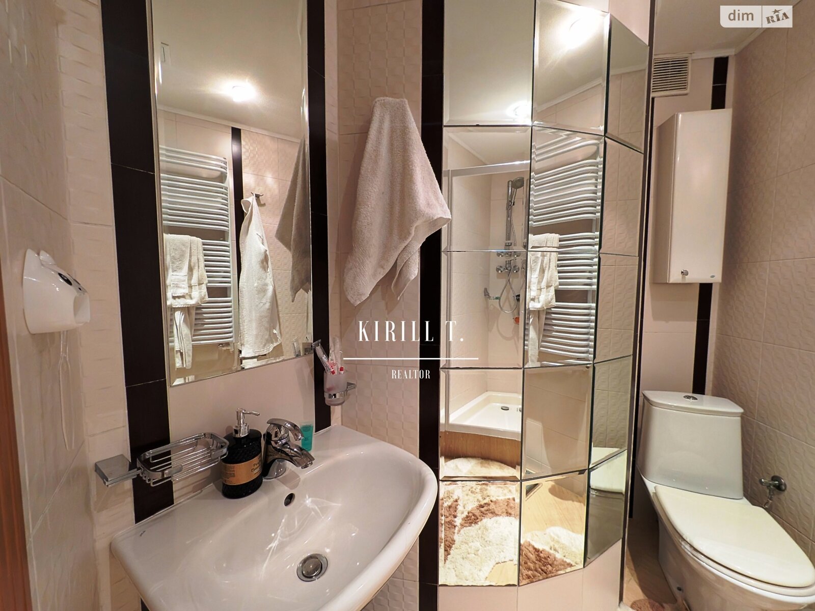 трехэтажный дом с верандой, 500 кв. м, кирпич. Сдается помесячно в Песчанке, в районе Амур фото 1 трехэтажный дом с верандой, 500 кв. м, кирпич. Сдается помесячно в Песчанке, в районе Амур фото 1