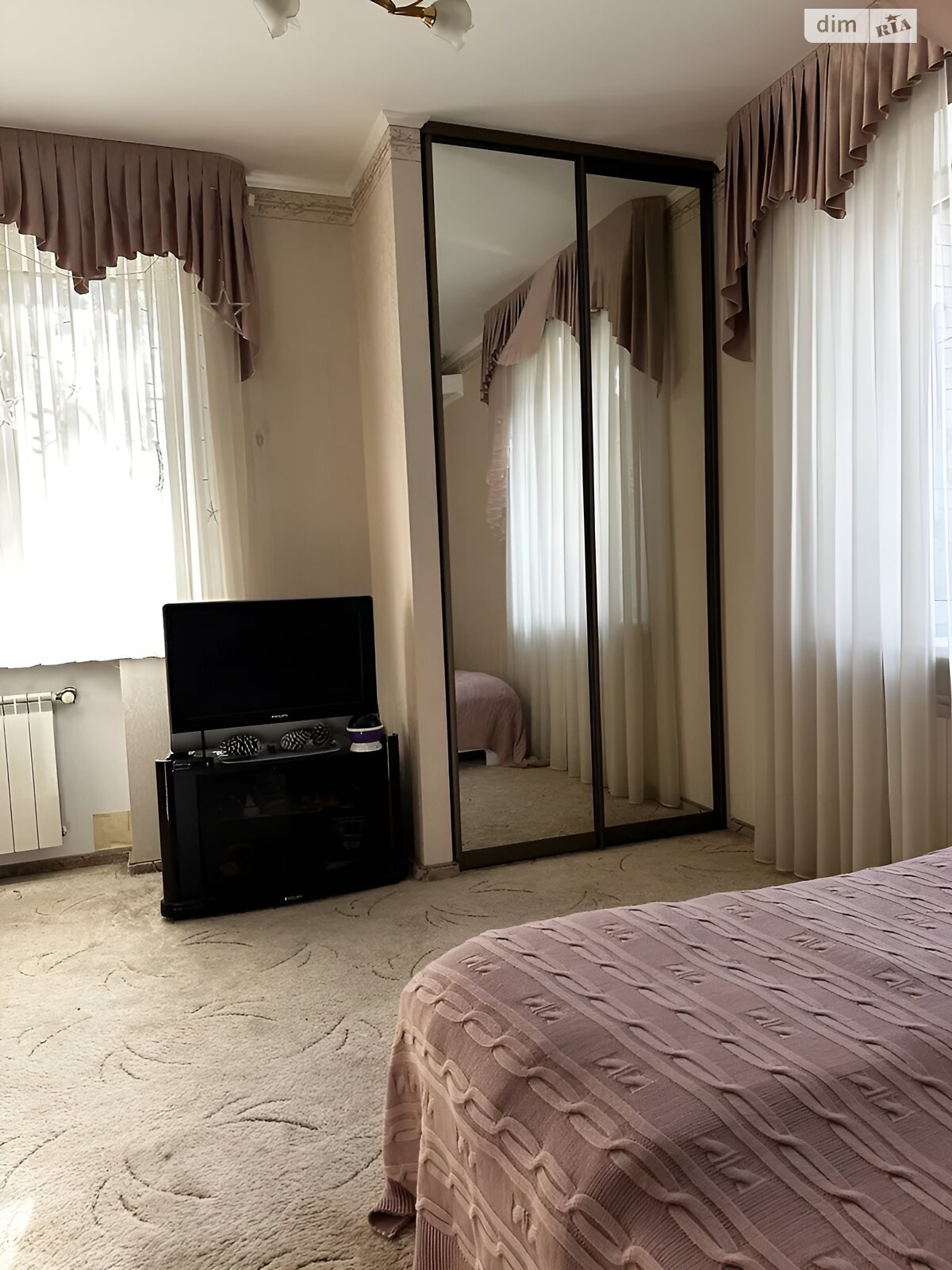 триповерховий будинок з верандою, 220 кв. м, цегла. Здається помісячно в Піщанці фото 1 трипроверховий будинок з верандою, 220 кв. м, цегла. Здається помісячно в Піщанці фото 1