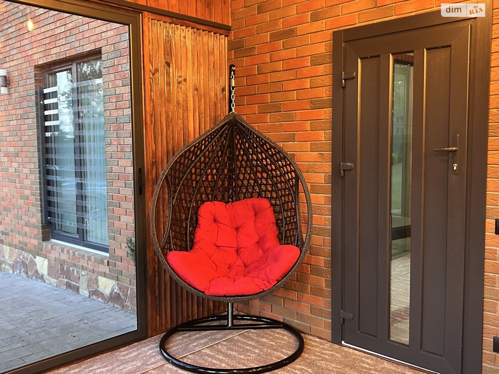 двоповерховий будинок з верандою, 180 кв. м, цегла. Здається помісячно в Петрикові фото 1 двоповерховий будинок з верандою, 180 кв. м, цегла. Здається помісячно в Петрикові фото 1