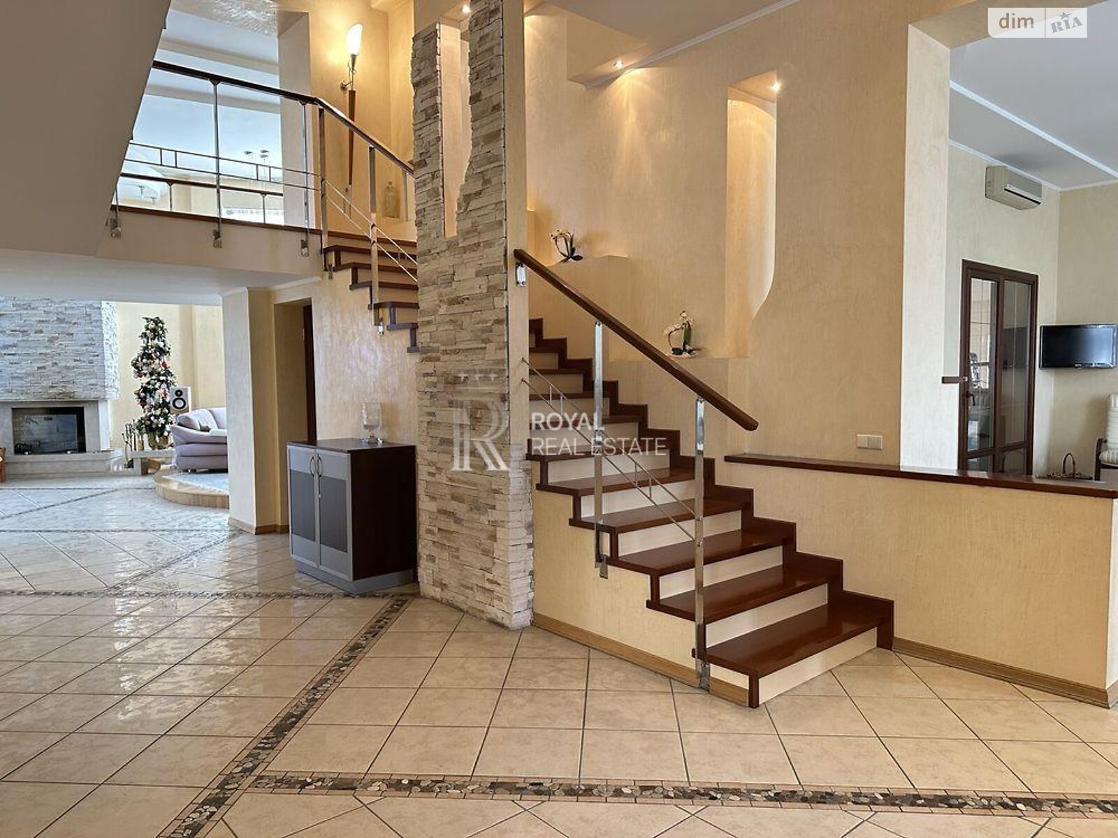 двухэтажный дом с гаражом, 428.8 кв. м, кирпич. Сдается помесячно в Петропавловской Борщаговке фото 1 двухэтажный дом с гаражом, 428.8 кв. м, кирпич. Сдается помесячно в Петропавловской Борщаговке фото 1