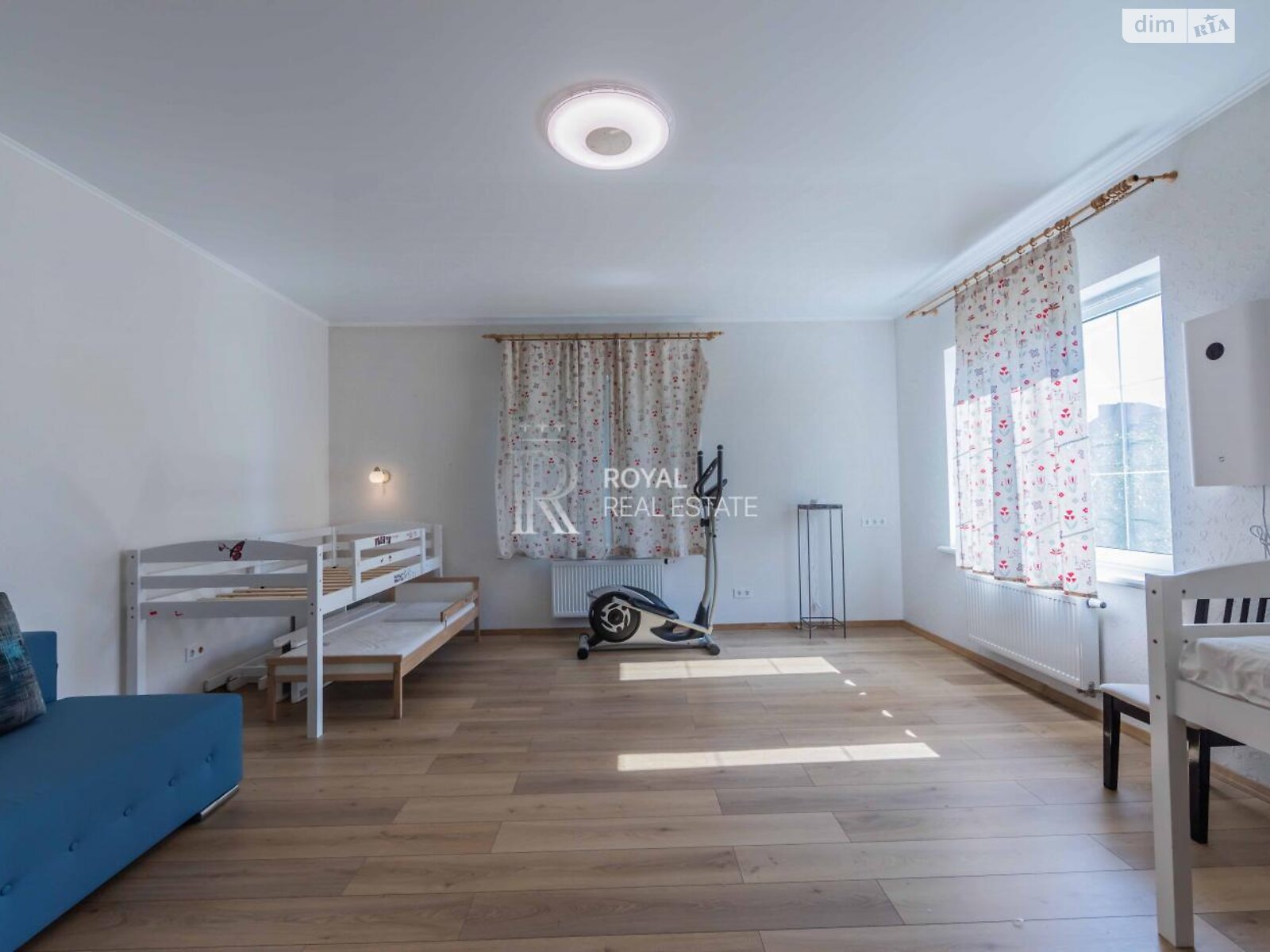 двоповерховий будинок з гаражем, 297.2 кв. м, цегла. Здається помісячно в Петропавлівській Борщагівці фото 1 двоповерховий будинок з гаражем, 297.2 кв. м, цегла. Здається помісячно в Петропавлівській Борщагівці фото 1