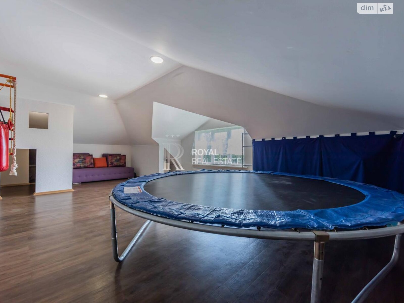 двоповерховий будинок з гаражем, 297.2 кв. м, цегла. Здається помісячно в Петропавлівській Борщагівці фото 1 двоповерховий будинок з гаражем, 297.2 кв. м, цегла. Здається помісячно в Петропавлівській Борщагівці фото 1