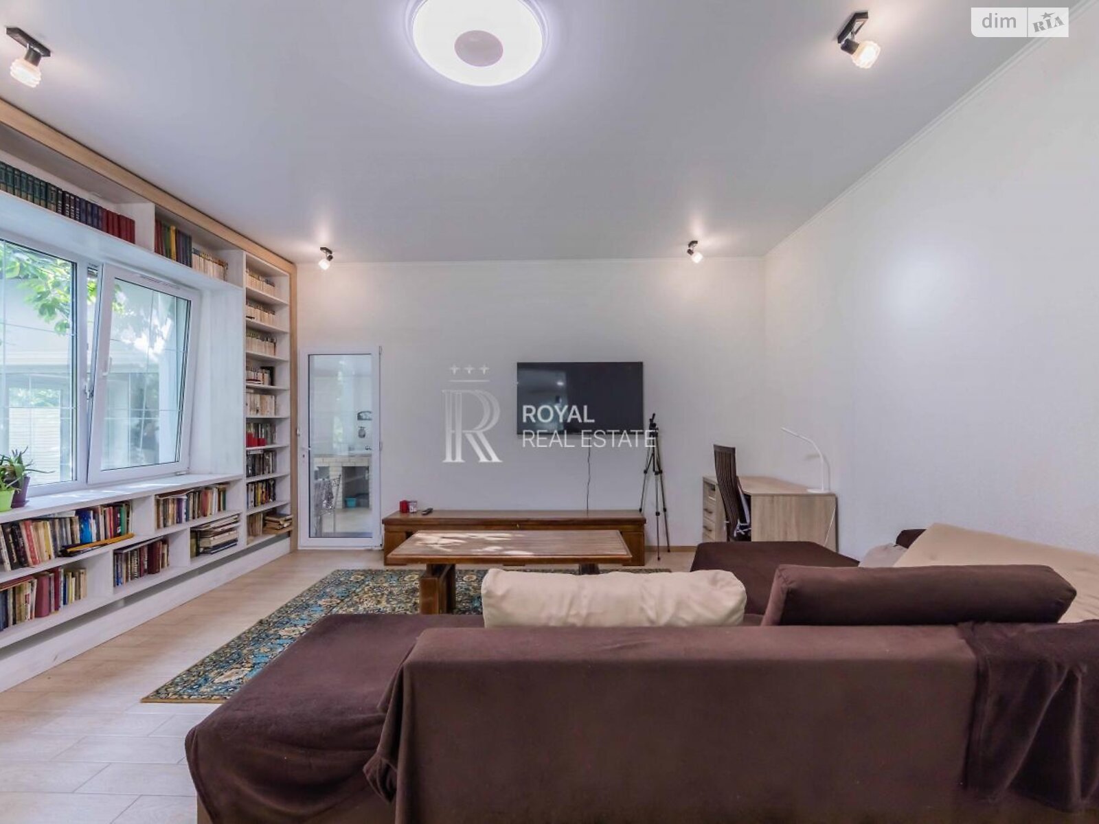 двоповерховий будинок з гаражем, 297.2 кв. м, цегла. Здається помісячно в Петропавлівській Борщагівці фото 1 двоповерховий будинок з гаражем, 297.2 кв. м, цегла. Здається помісячно в Петропавлівській Борщагівці фото 1