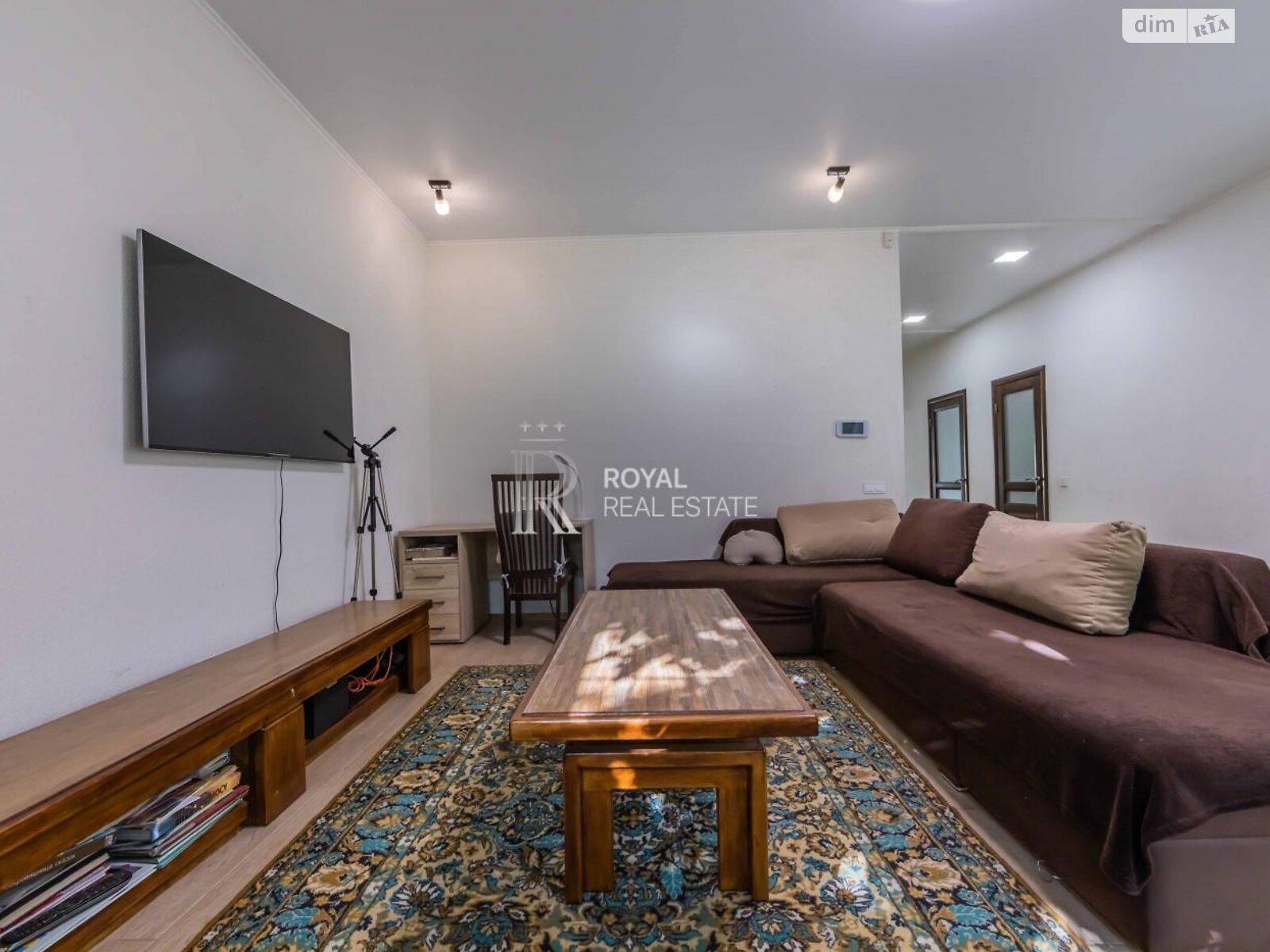 двоповерховий будинок з гаражем, 297.2 кв. м, цегла. Здається помісячно в Петропавлівській Борщагівці фото 1 двоповерховий будинок з гаражем, 297.2 кв. м, цегла. Здається помісячно в Петропавлівській Борщагівці фото 1