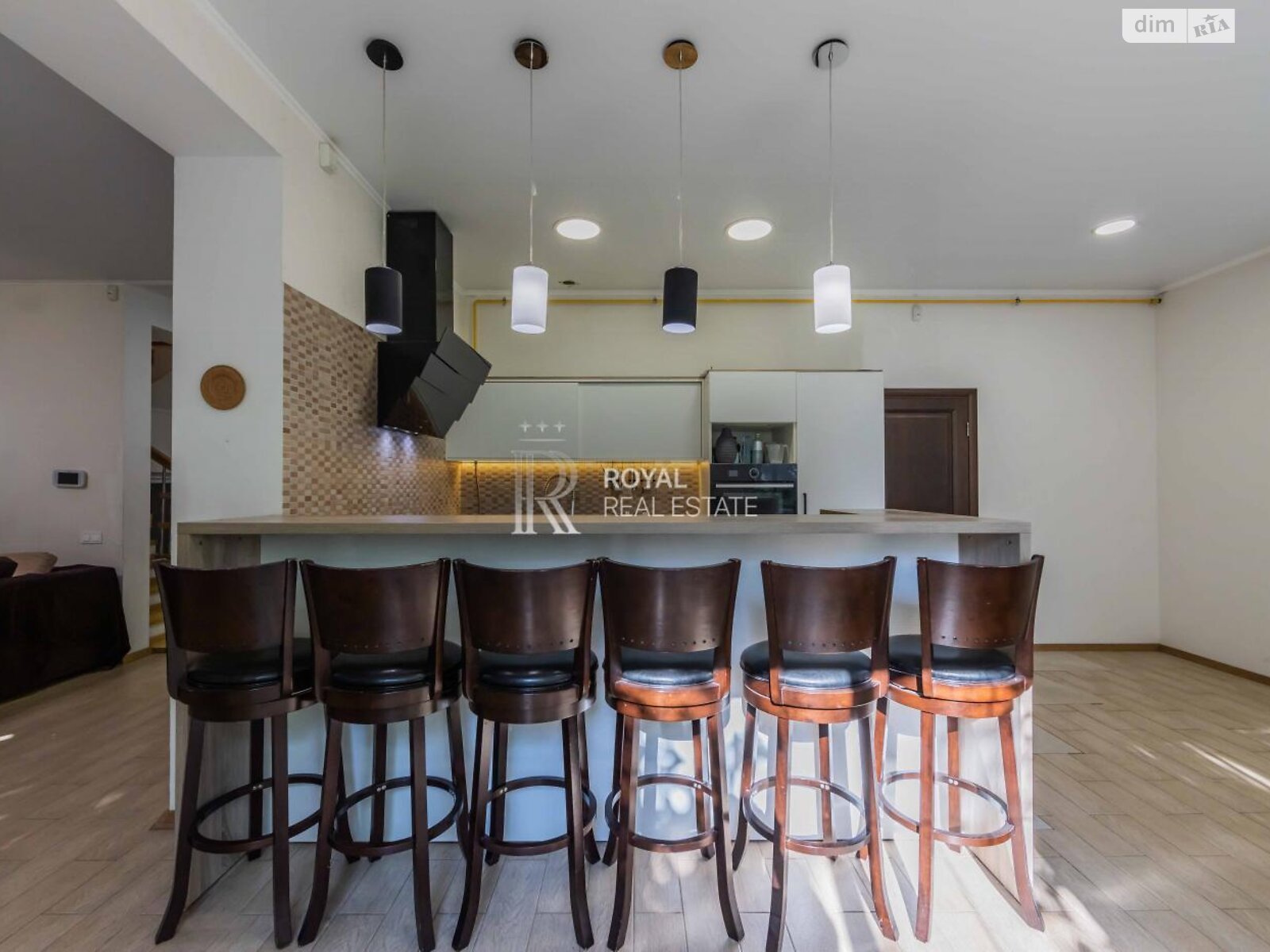 двоповерховий будинок з гаражем, 297.2 кв. м, цегла. Здається помісячно в Петропавлівській Борщагівці фото 1 двоповерховий будинок з гаражем, 297.2 кв. м, цегла. Здається помісячно в Петропавлівській Борщагівці фото 1