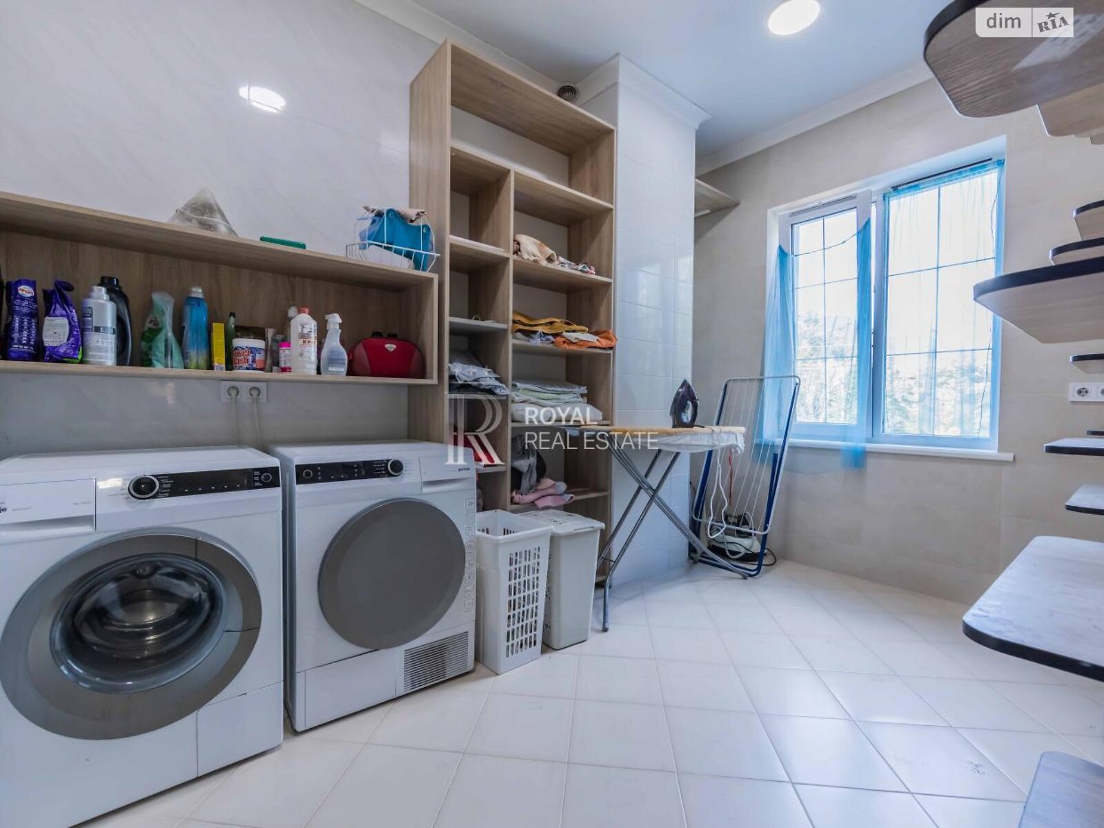 двоповерховий будинок з гаражем, 297.2 кв. м, цегла. Здається помісячно в Петропавлівській Борщагівці фото 1 двоповерховий будинок з гаражем, 297.2 кв. м, цегла. Здається помісячно в Петропавлівській Борщагівці фото 1