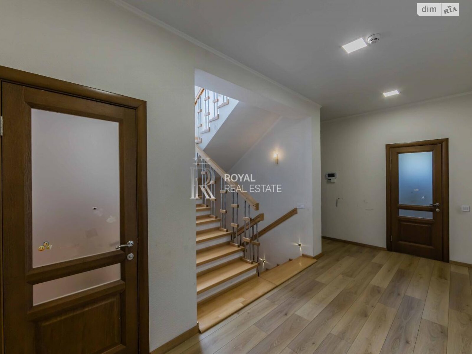 двоповерховий будинок з гаражем, 297.2 кв. м, цегла. Здається помісячно в Петропавлівській Борщагівці фото 1 двоповерховий будинок з гаражем, 297.2 кв. м, цегла. Здається помісячно в Петропавлівській Борщагівці фото 1