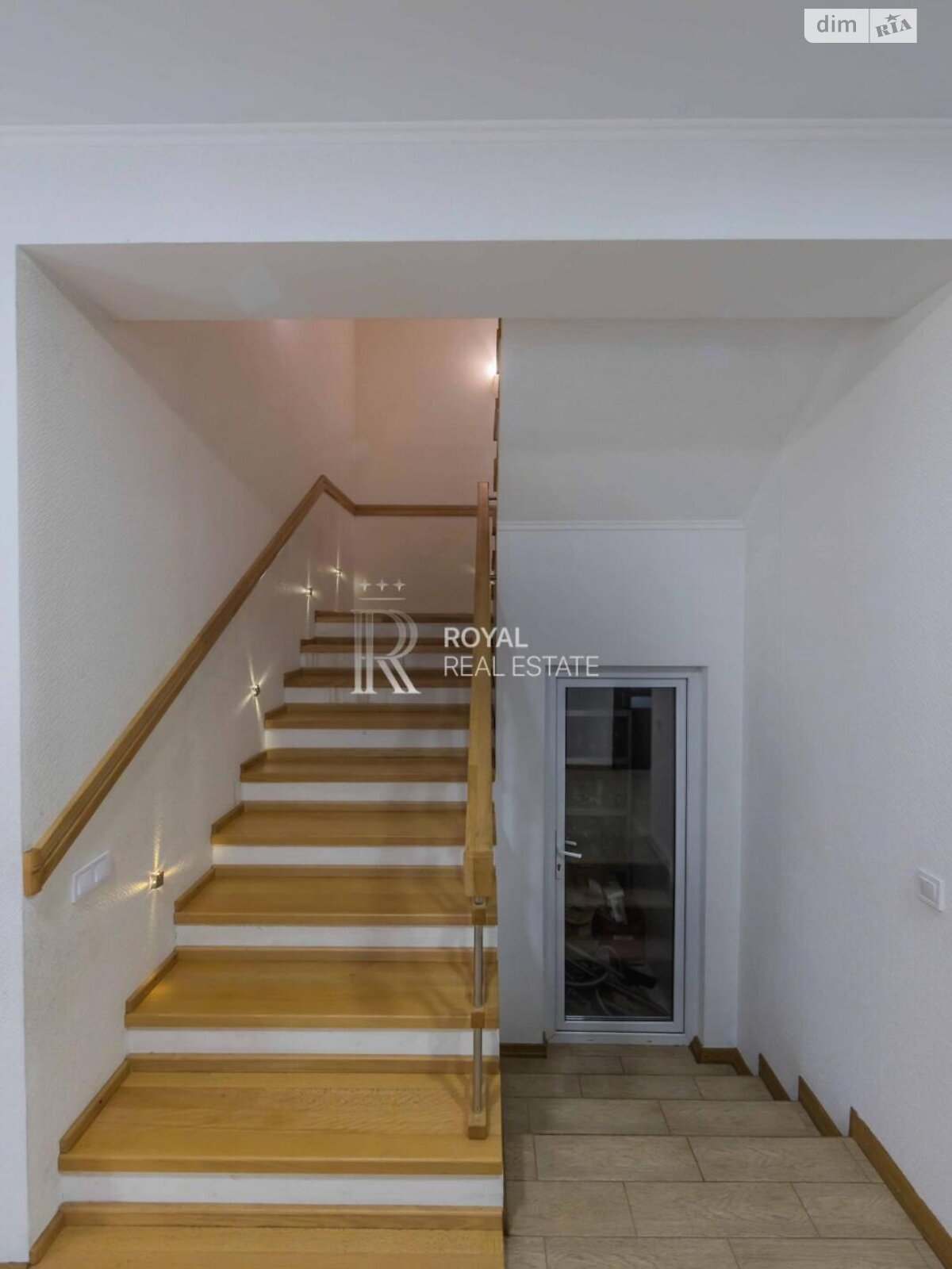 двоповерховий будинок з гаражем, 297.2 кв. м, цегла. Здається помісячно в Петропавлівській Борщагівці фото 1 двоповерховий будинок з гаражем, 297.2 кв. м, цегла. Здається помісячно в Петропавлівській Борщагівці фото 1