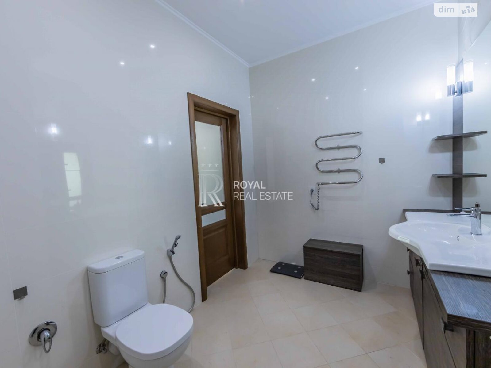 двоповерховий будинок з гаражем, 297.2 кв. м, цегла. Здається помісячно в Петропавлівській Борщагівці фото 1 двоповерховий будинок з гаражем, 297.2 кв. м, цегла. Здається помісячно в Петропавлівській Борщагівці фото 1