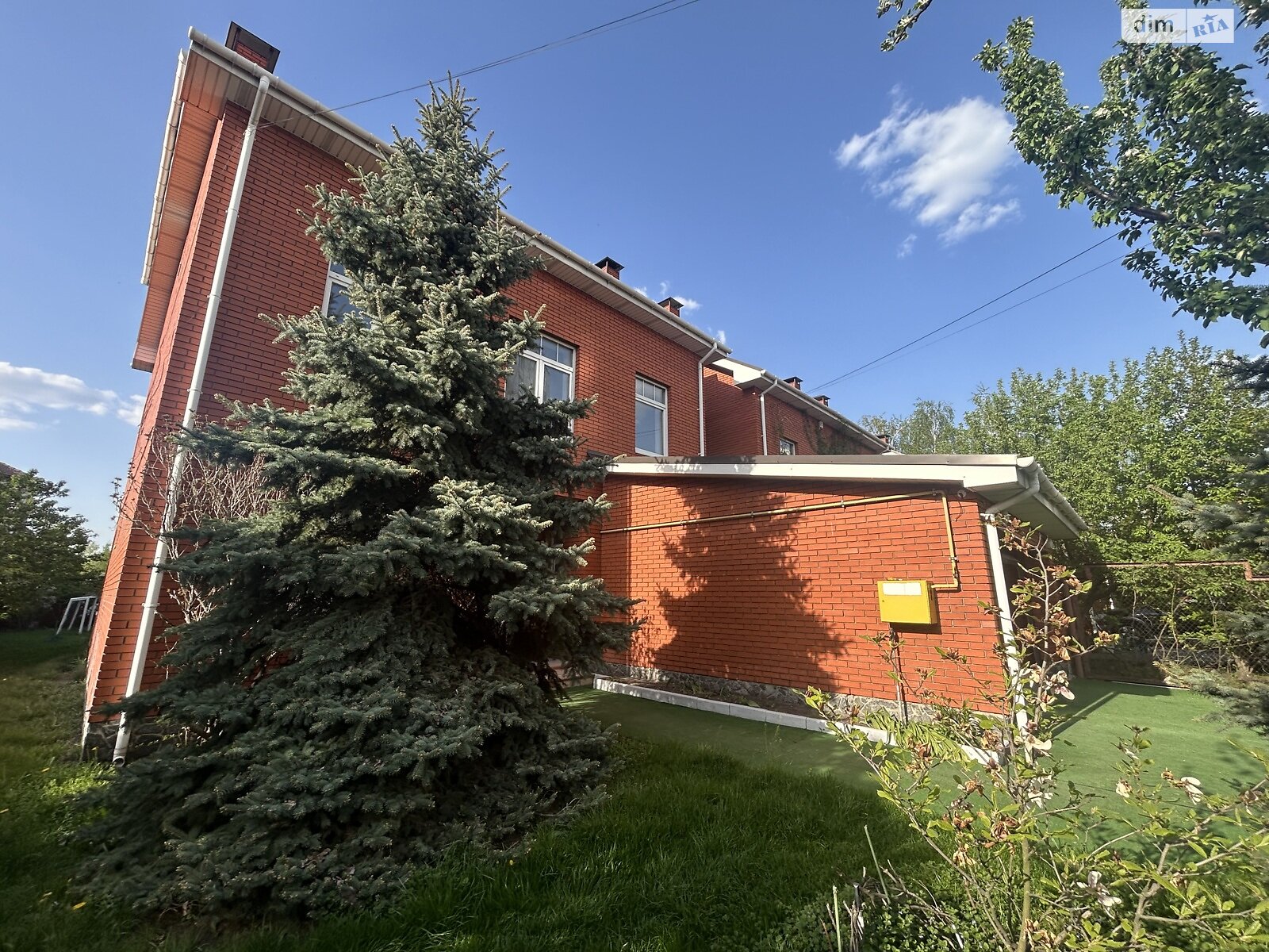 триповерховий будинок з гаражем, 300 кв. м, кирпич. Здається помісячно в Петропавлівській Борщагівці фото 1 триповерховий будинок з гаражем, 300 кв. м, кирпич. Здається помісячно в Петропавлівській Борщагівці фото 1