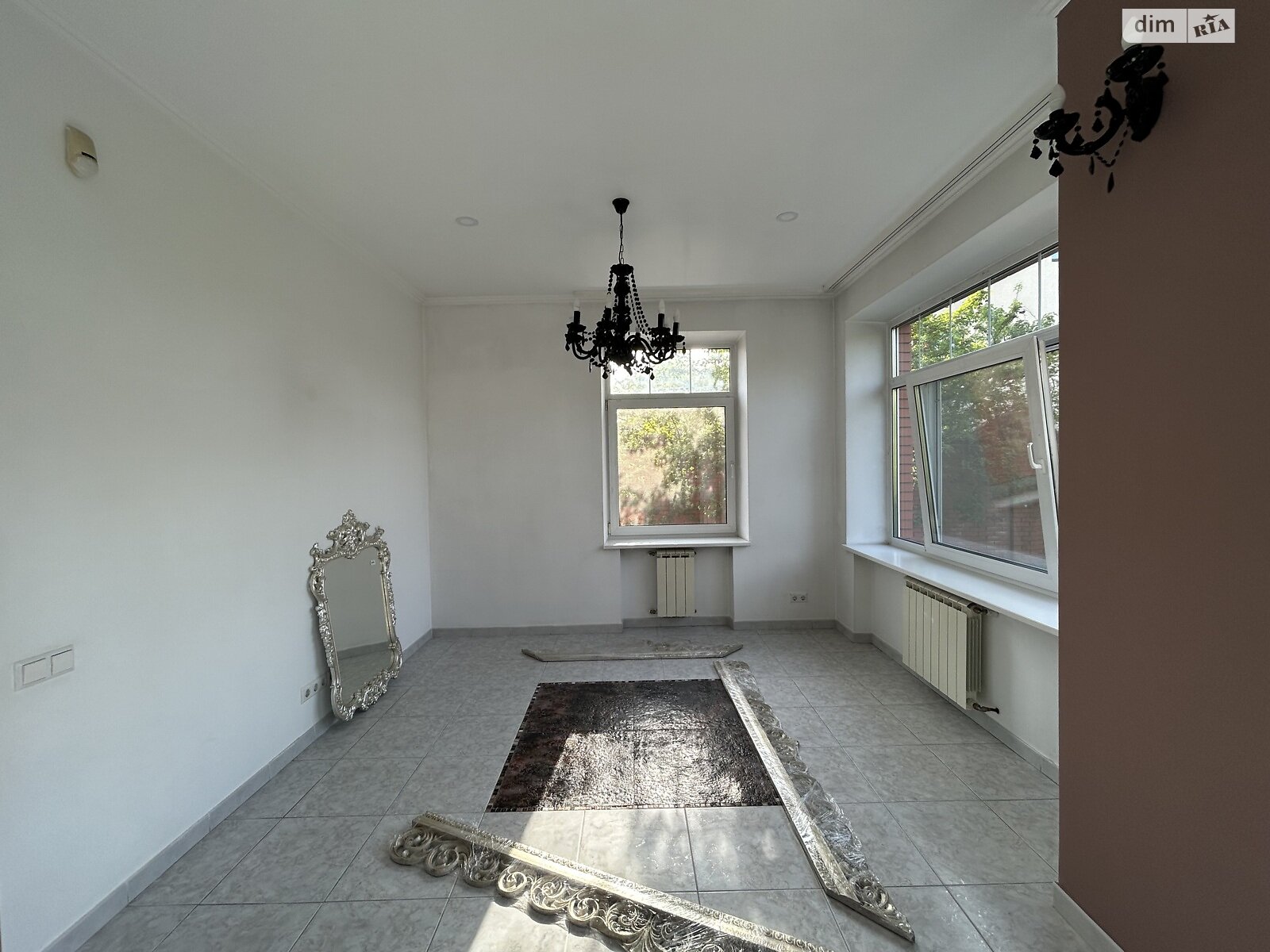 триповерховий будинок з гаражем, 300 кв. м, кирпич. Здається помісячно в Петропавлівській Борщагівці фото 1 триповерховий будинок з гаражем, 300 кв. м, кирпич. Здається помісячно в Петропавлівській Борщагівці фото 1