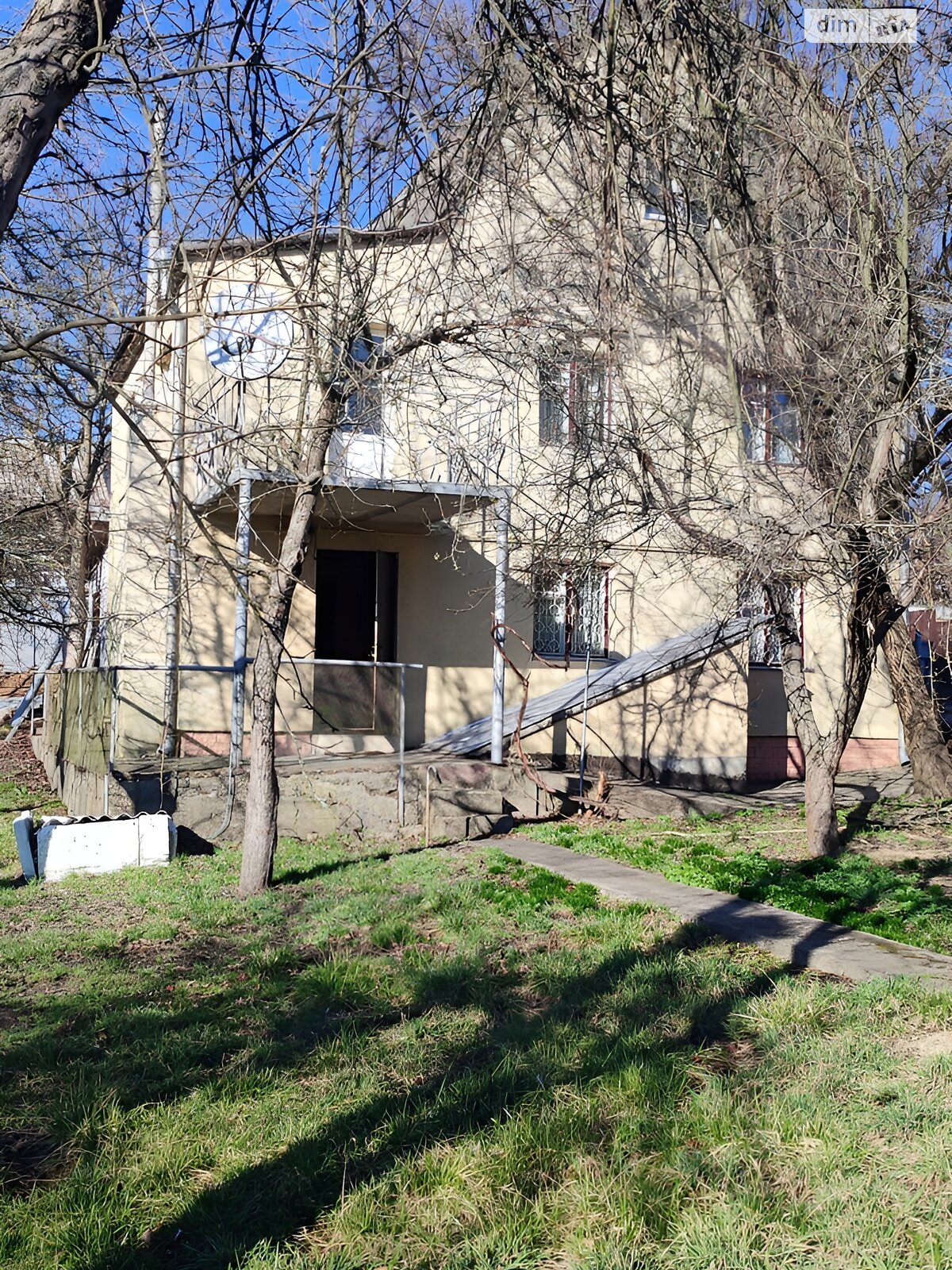 триповерховий будинок з балконом, 150 кв. м, кирпич. Здається помісячно в Петрушках фото 1 триповерховий будинок з балконом, 150 кв. м, кирпич. Здається помісячно в Петрушках фото 1