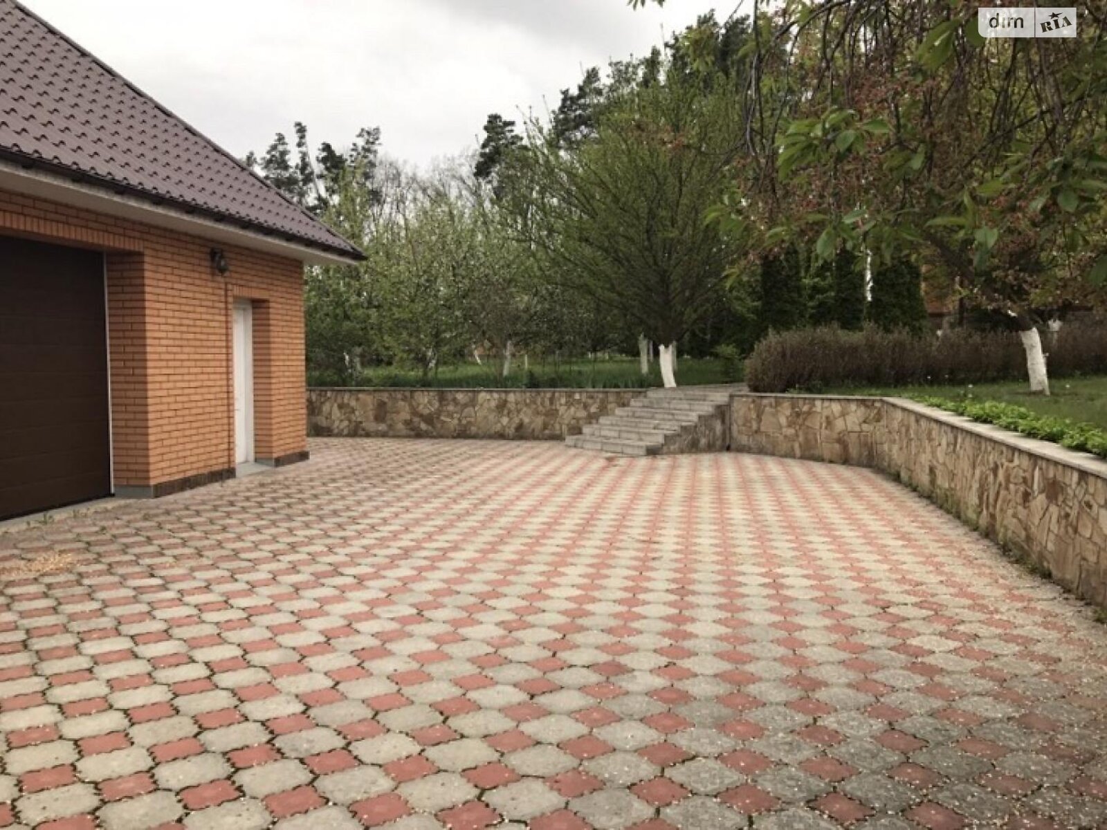 двоповерховий будинок з верандою, 219.8 кв. м, кирпич. Здається помісячно в Петрушках фото 1 двоповерховий будинок з верандою, 219.8 кв. м, кирпич. Здається помісячно в Петрушках фото 1