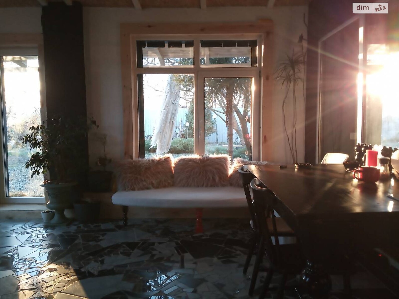 трехэтажный дом с верандой, 220 кв. м, кирпич. Сдается помесячно в Плахтянке фото 1 трехэтажный дом с верандой, 220 кв. м, кирпич. Сдается помесячно в Плахтянке фото 1