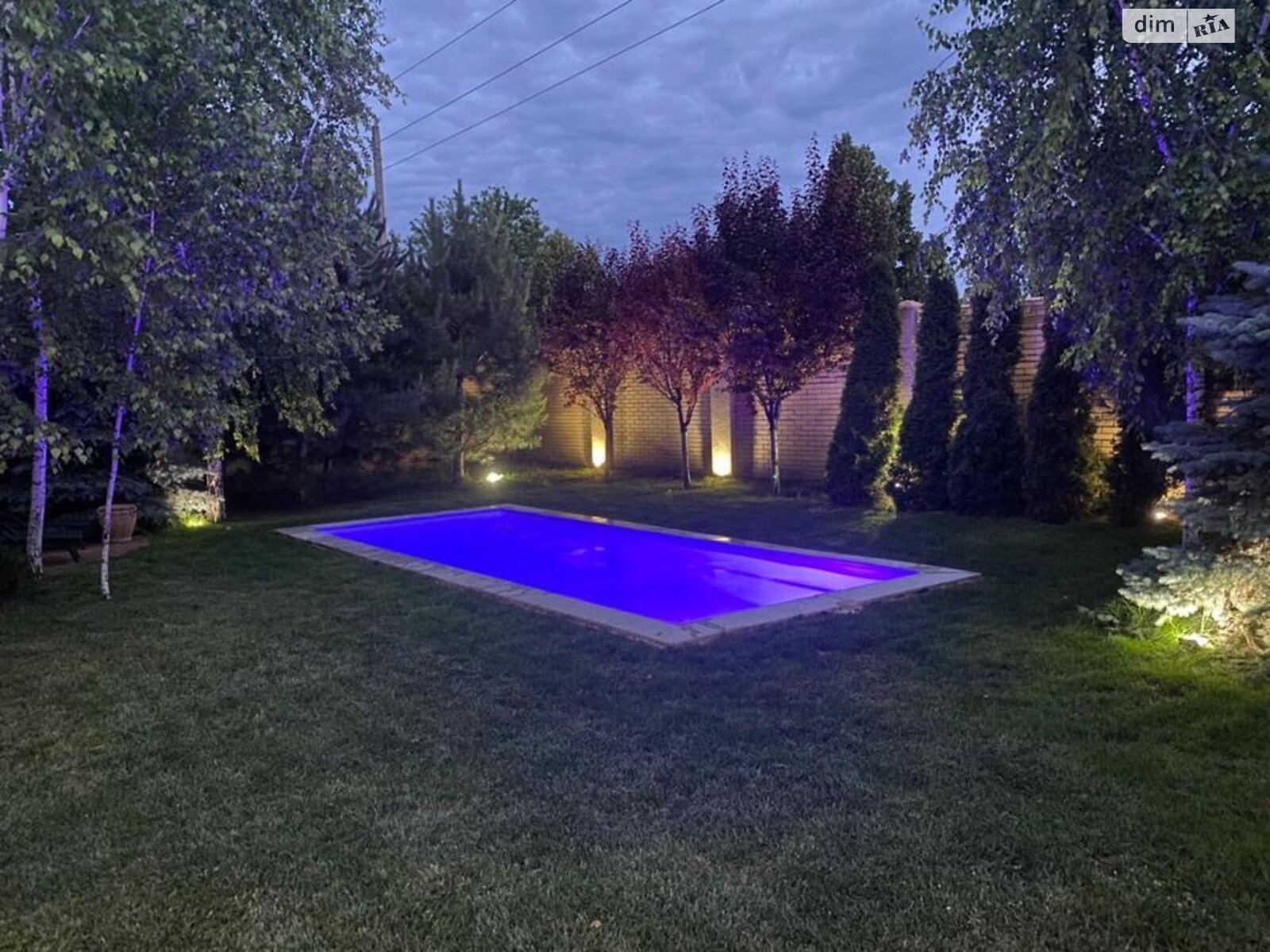 двухэтажный дом беседка, 250 кв. м, кирпич. Сдается помесячно в Подгородном фото 1 двухэтажный дом беседка, 250 кв. м, кирпич. Сдается помесячно в Подгородном фото 1