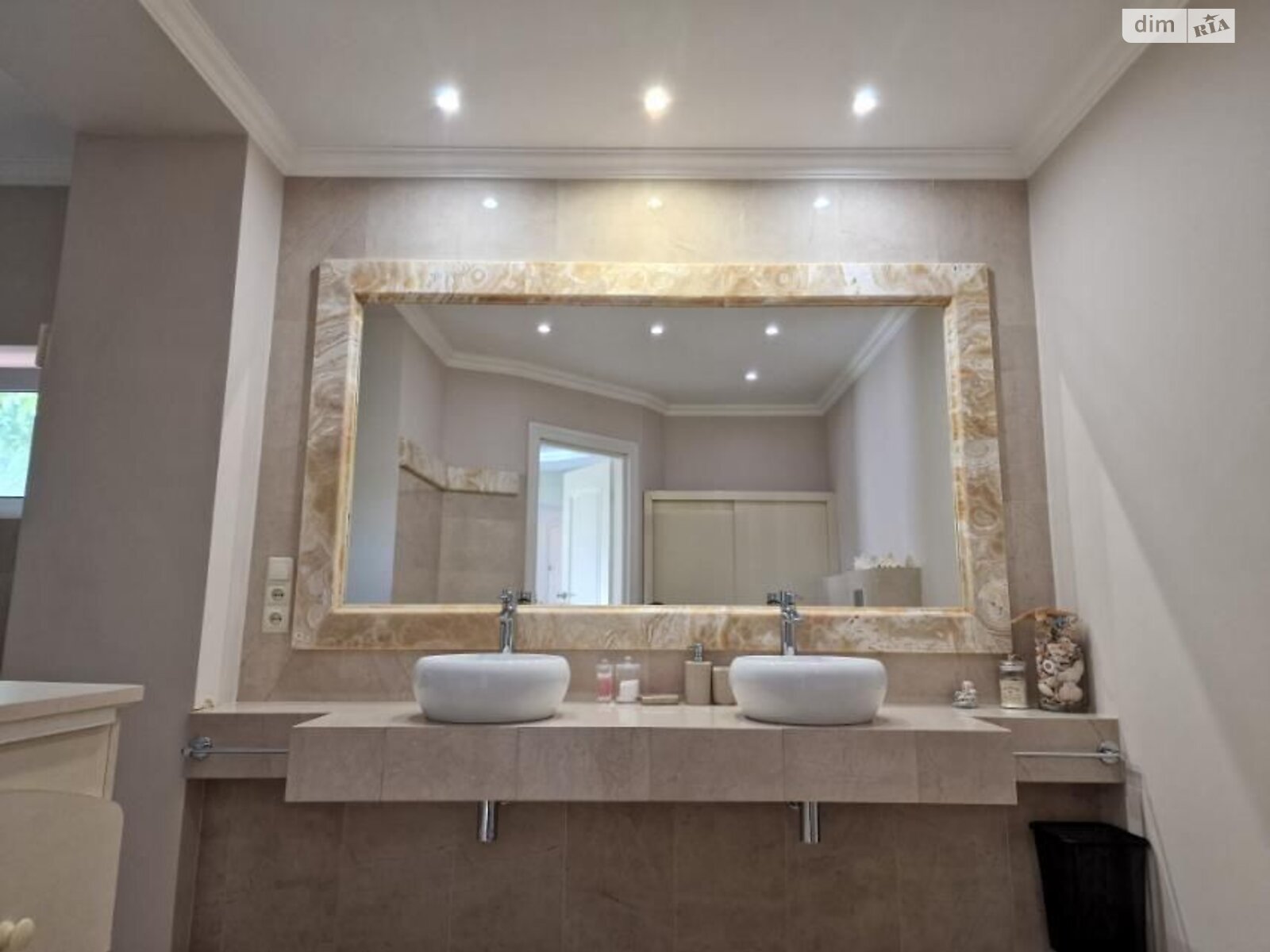 двухэтажный дом беседка, 250 кв. м, кирпич. Сдается помесячно в Подгородном фото 1 двухэтажный дом беседка, 250 кв. м, кирпич. Сдается помесячно в Подгородном фото 1