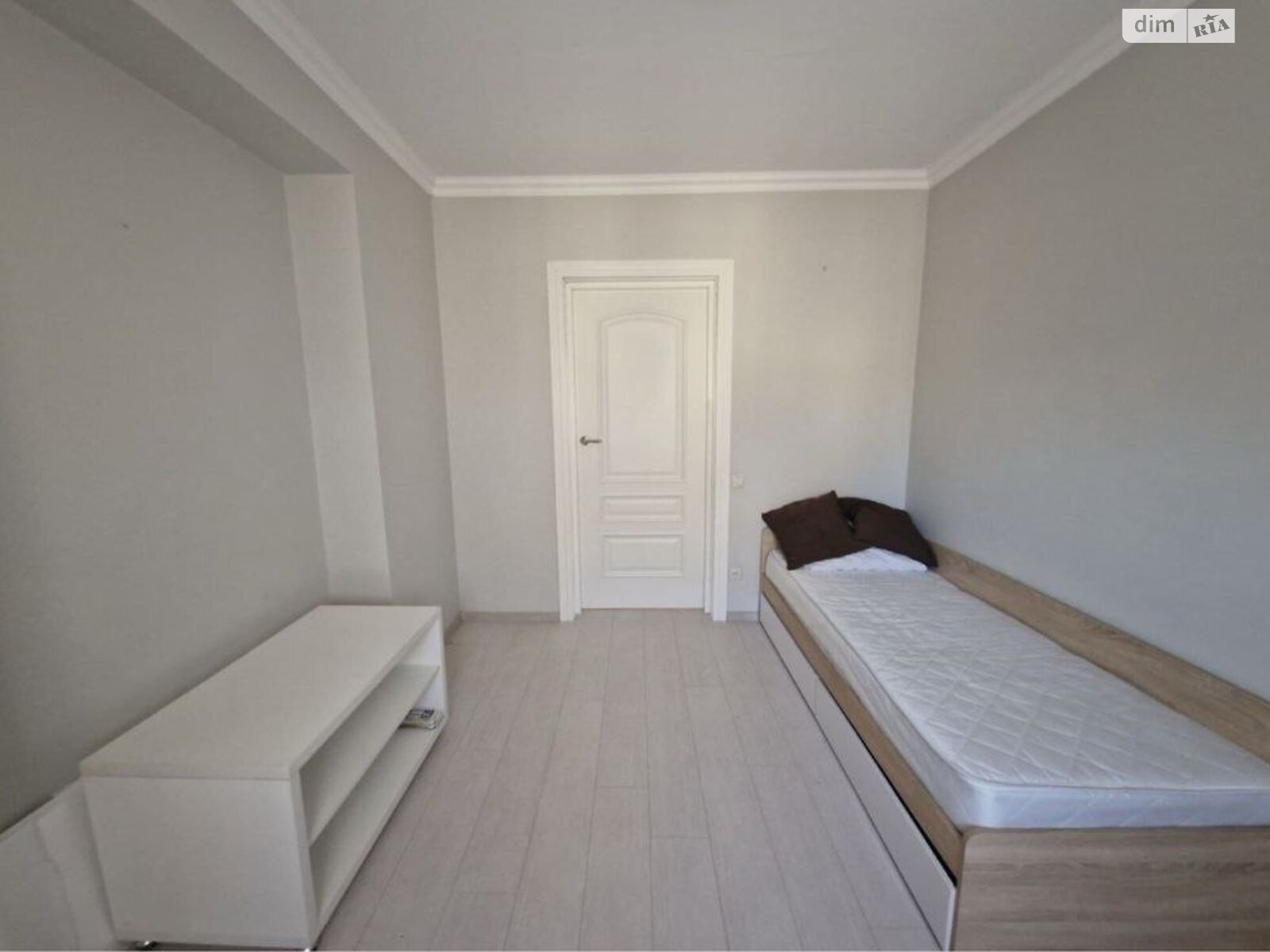 двухэтажный дом беседка, 250 кв. м, кирпич. Сдается помесячно в Подгородном фото 1 двухэтажный дом беседка, 250 кв. м, кирпич. Сдается помесячно в Подгородном фото 1