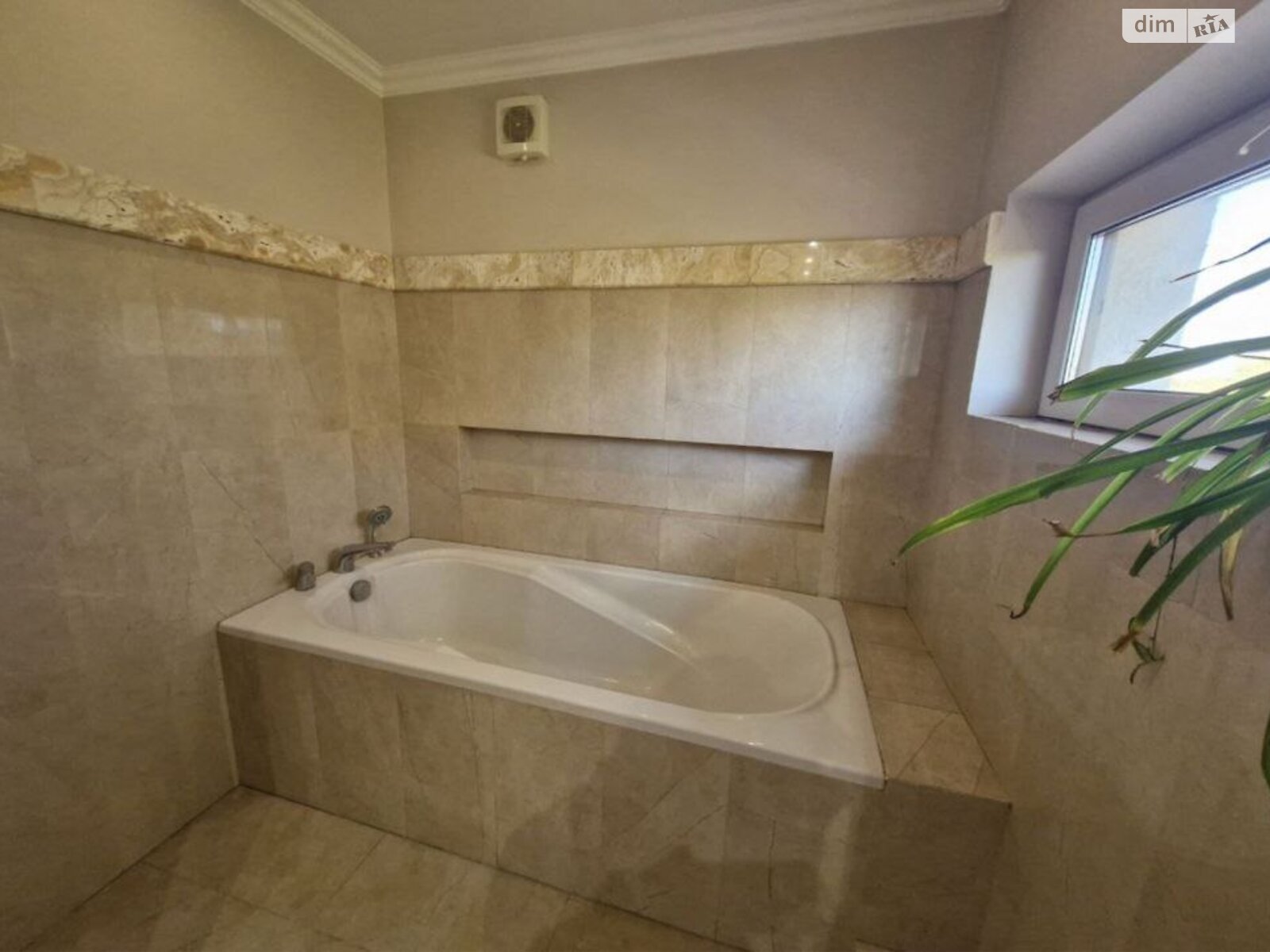 двухэтажный дом беседка, 250 кв. м, кирпич. Сдается помесячно в Подгородном фото 1 двухэтажный дом беседка, 250 кв. м, кирпич. Сдается помесячно в Подгородном фото 1