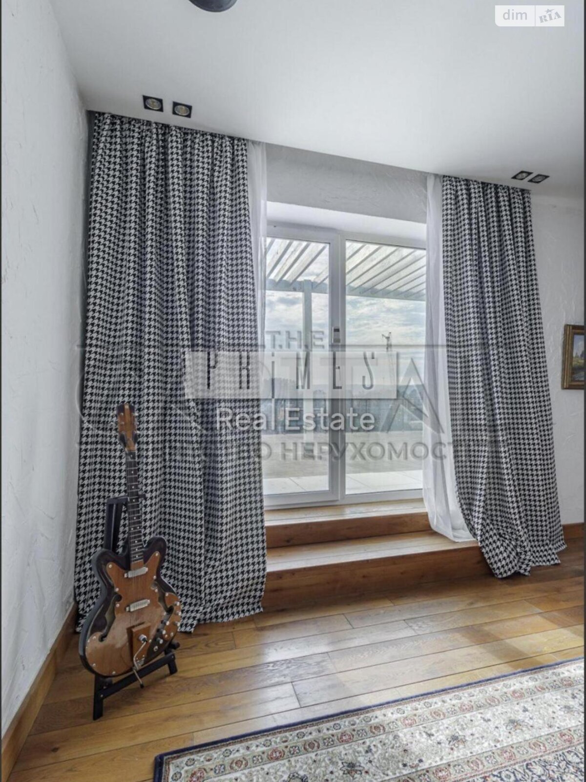 трехэтажный дом, 350 кв. м, кирпич. Сдается помесячно в Подгорцах фото 1 трехэтажный дом, 350 кв. м, кирпич. Сдается помесячно в Подгорцах фото 1