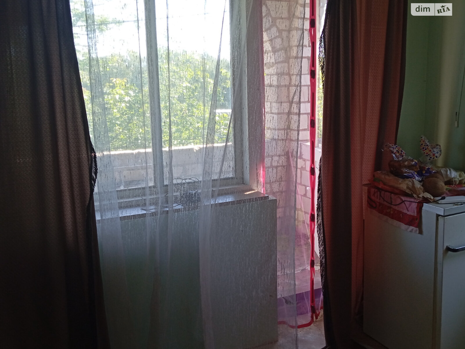 трехэтажный дом с гаражом, 66 кв. м, кирпич. Сдается помесячно в Подгорцах фото 1